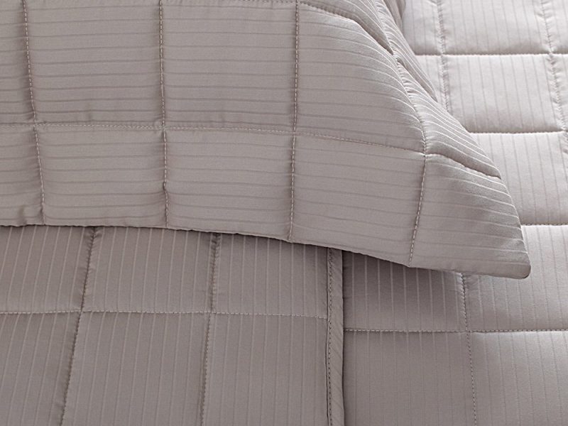  Damask Stripes Ref. 20322_24319- Detalhe de Colcha