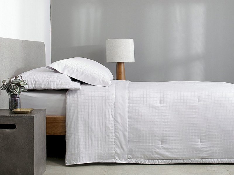 Damask Square Ref. 20347 - Ambientada Cinza