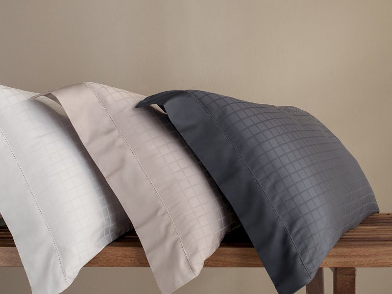 Damask Square Ref. 20347 - Ambientada Fronha